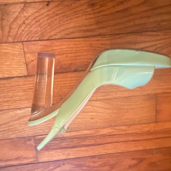 Brian Atwood clear heels - Picture 6 of 7